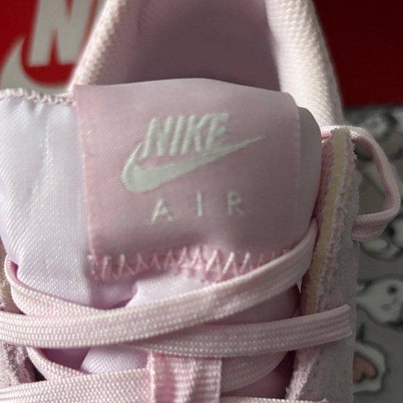 Nike Women's Pink Air Max Sneakers - Picture 4 of 7